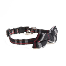 Lade das Bild in den Galerie-Viewer, Pet bow collar
