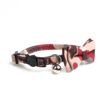 Lade das Bild in den Galerie-Viewer, Pet bow collar
